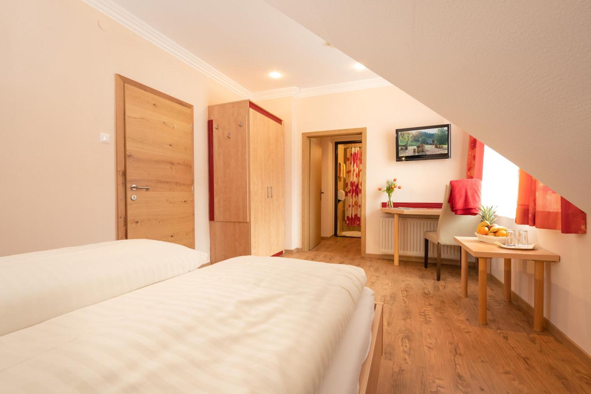 Pogoeriacherhof Latschach ober dem Faakersee Chambre photo